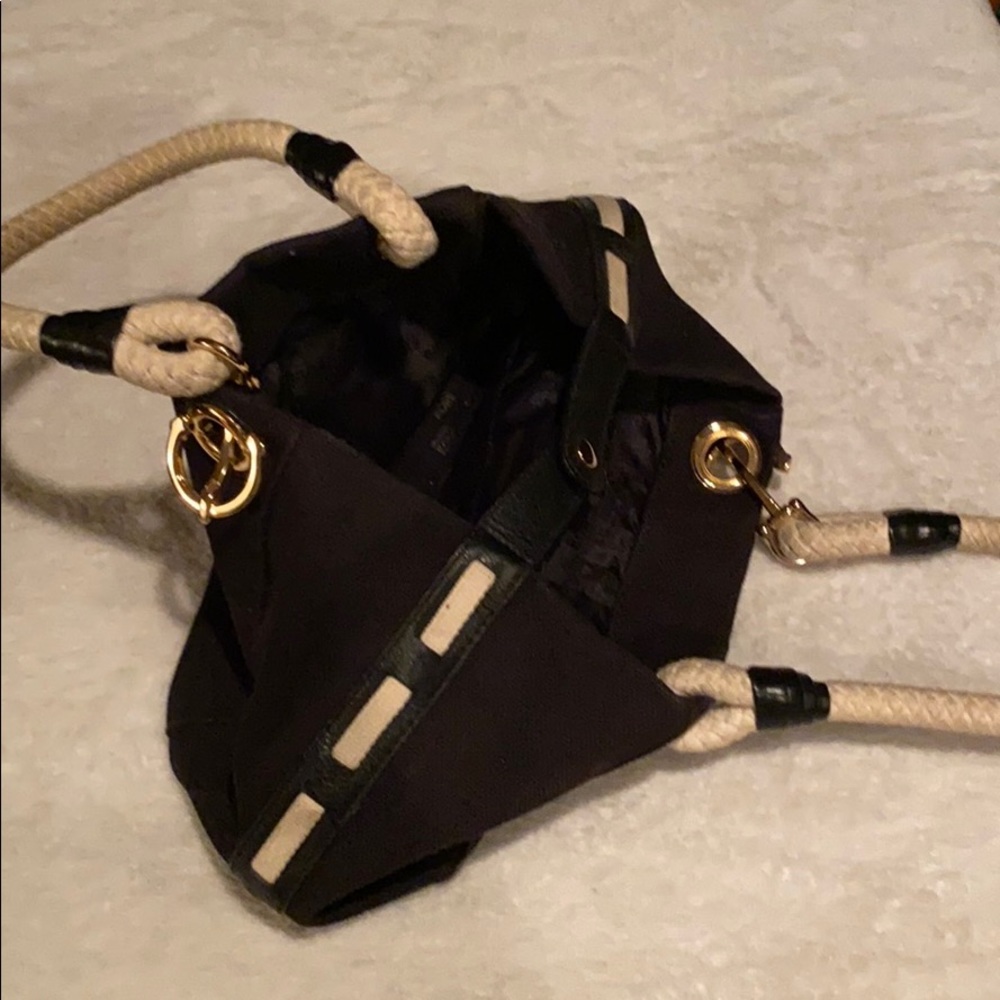Handbag - Picture 2 of 4